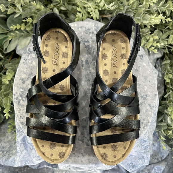AXXIOM Naomi Black Gladiator Strappy Low Wedge Comfort Sandals WMS 9M🌞EUC🌞 - Picture 3 of 11